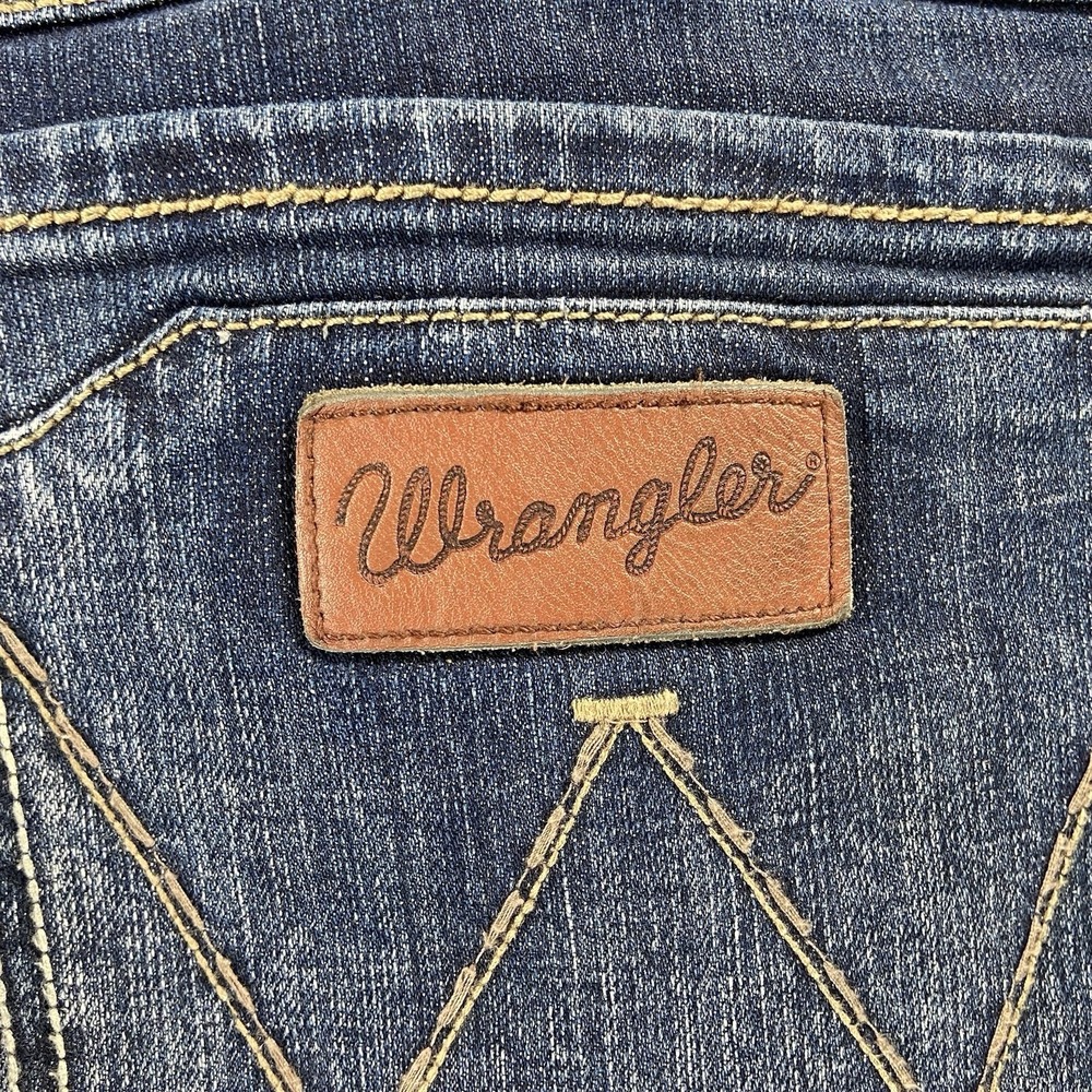 Wrangler Jeans men's 38x31 Retro Slim Bootcut Denim Blue Western Bootleg Fading - Picture 12 of 14